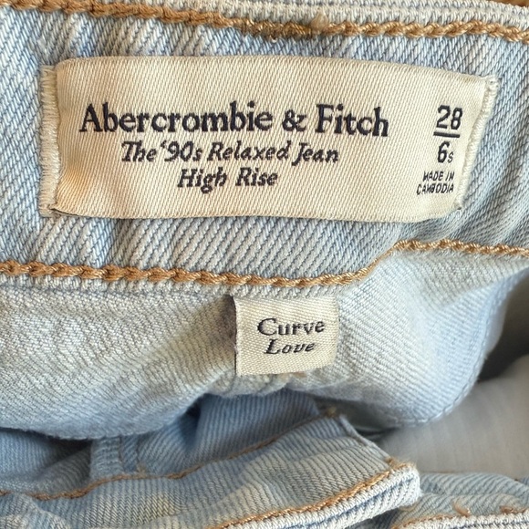 Abercrombie & Fitch Curve Love High Rise 90s Relaxed Jean | Size 28 / 6 Short - Picture 11 of 12